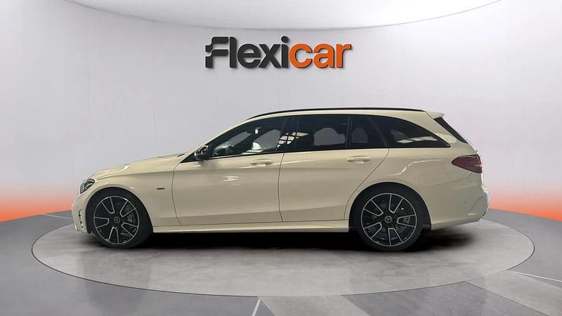 Używany Mercedes C220 194 KM (142 kW) 2021 Biały Kombi