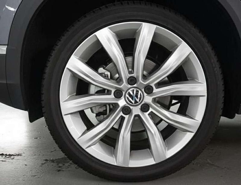 Usado VW T-Roc Design 111 CV (81 kW) 2021 Gris SUV