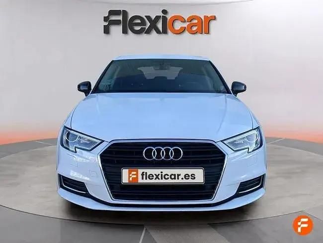 Usado Audi A3 116 HP (85 kW) 2017 Branco Sedan