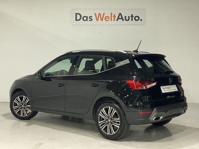 Negro Usado 2024 Seat Arona FR SUV | 22.190 € (Un poco caro) - Imagen 1/4