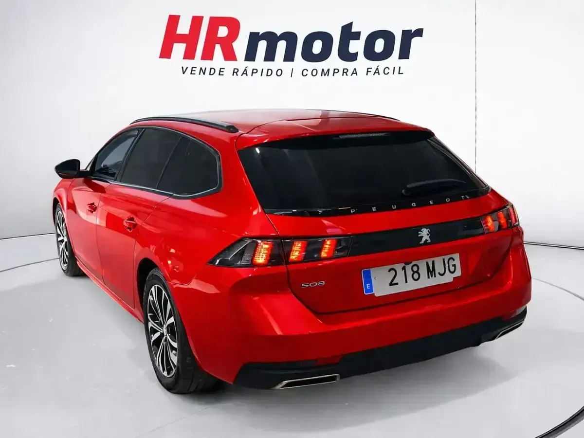 Usado Peugeot 508 Allure 131 CV (96 kW) 2023 Rojo Familiar