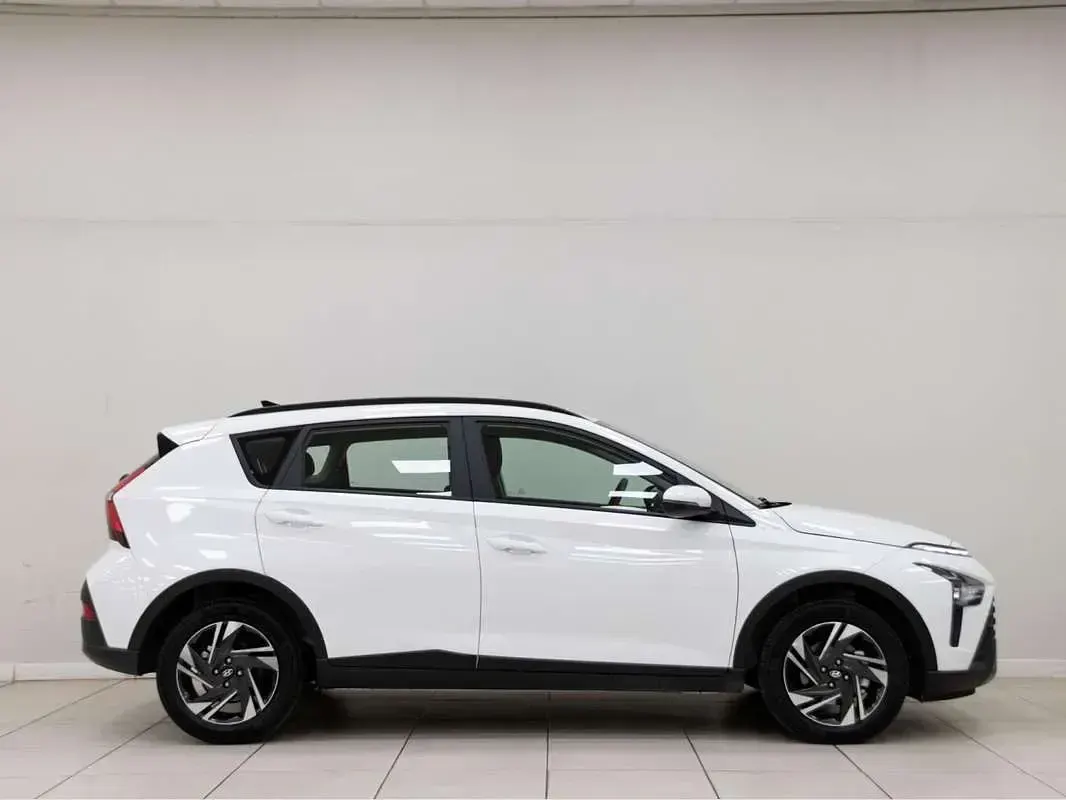 Usado Hyundai Bayon 84 CV (61 kW) 2023 Blanco SUV