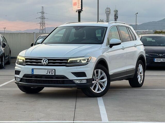 Blanco Usado 2015 VW Tiguan Sportline SUV | 22.900 € (Caro) - Imagen 1/4