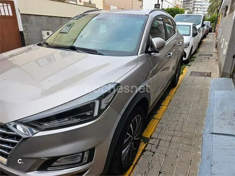 Usado Hyundai Tucson 116 CV (85 kW) 2019 Gris / plata SUV