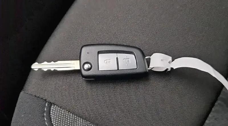 Usado Nissan Qashqai Style Edition 140 CV (102 kW) 2021 Plata diamante (metalizado) SUV