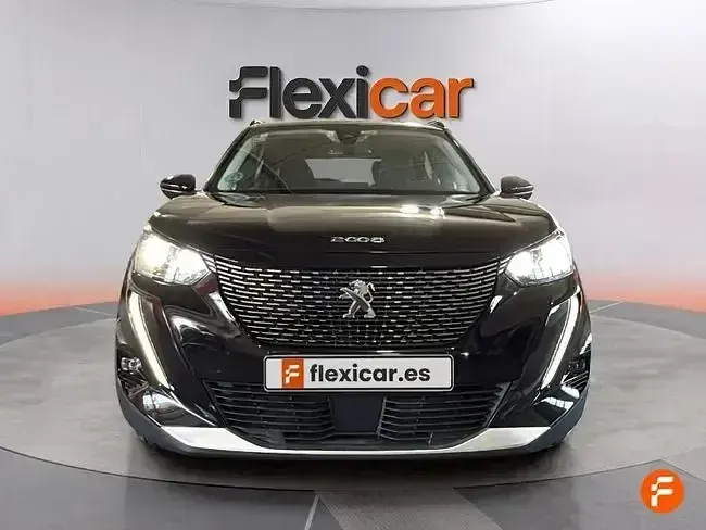 Usado Peugeot 2008 Allure 130 CV (95 kW) 2021 Negro SUV