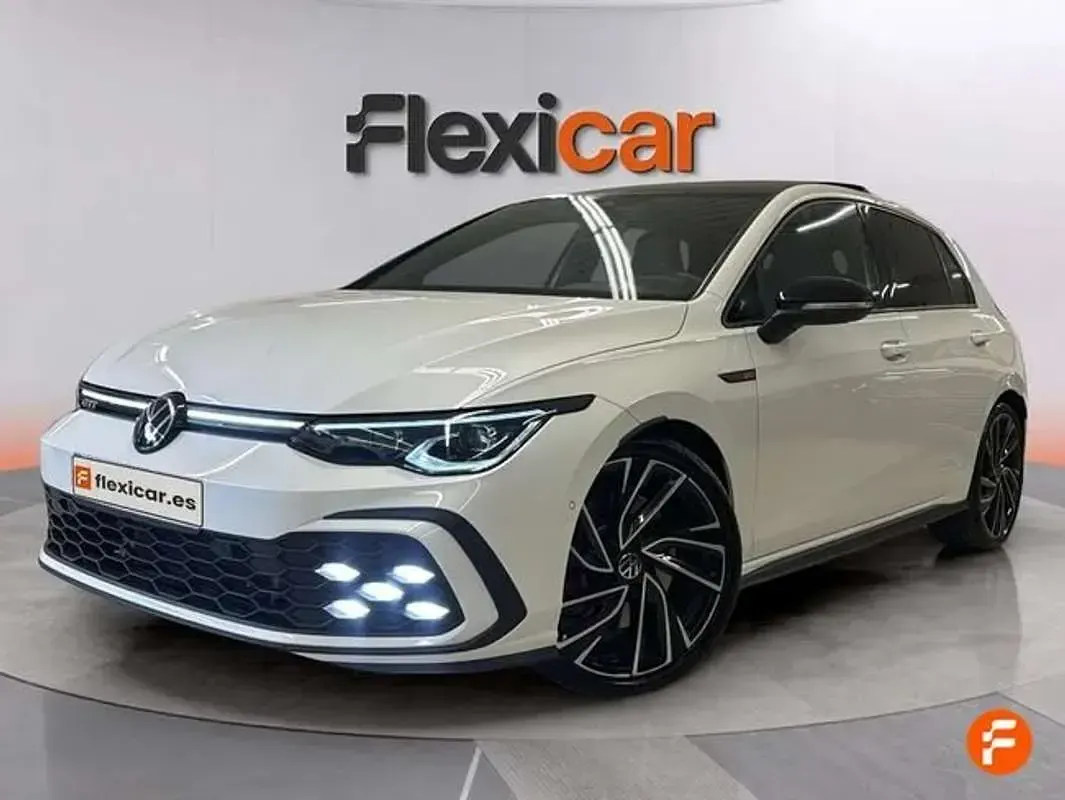 Usado VW Golf VIII GTI 245 CV (180 kW) 2023 Blanco Utilitario