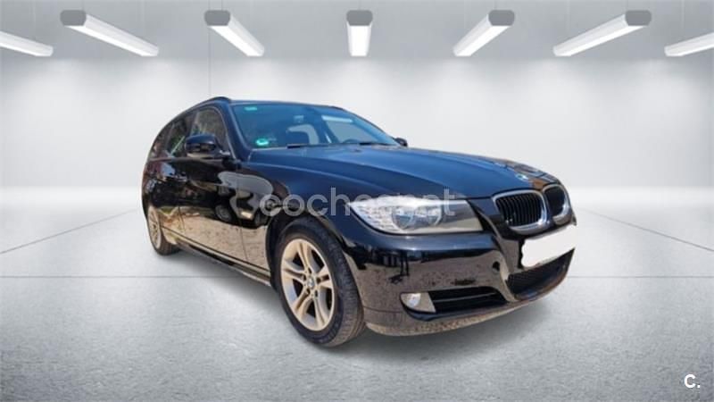 Negro Usado 2012 BMW 318 Familiar | 10.500 € (Precio justo) - Imagen 1/4