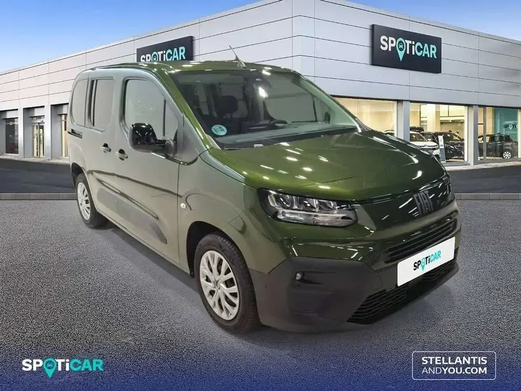 Usado Fiat Doblò 101 CV (74 kW) 2025 Verde Monovolumen