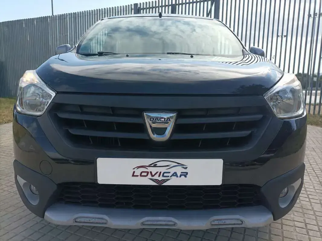 Usado Dacia Lodgy Stepway 110 CV (80 kW) 2016 Marrón Monovolumen
