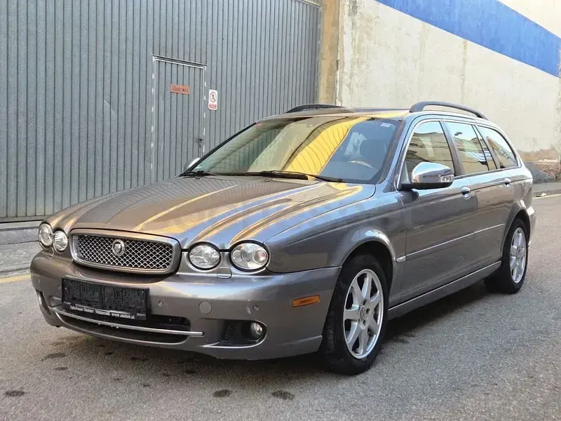 Usado Jaguar X-type Executive 155 CV (114 kW) 2007 Gris / plata Familiar