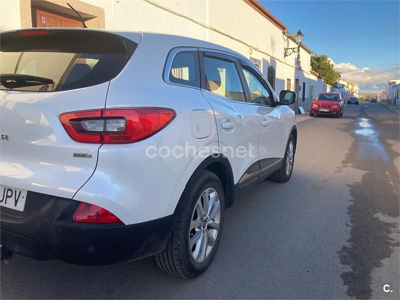 Usado Renault Kadjar Zen 110 CV (80 kW) 2016 Blanco SUV