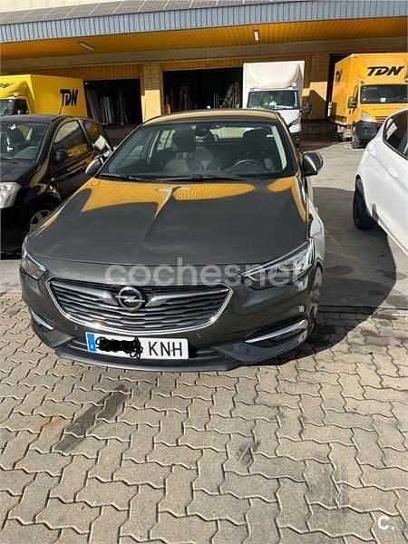 Gris / plata Usado 2018 Opel Insignia Excellence Berlina | 13.999 € (Precio justo) - Imagen 1/4