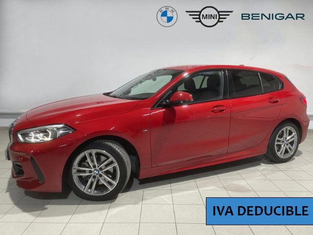 Rojo Usado 2024 BMW 118 Comfort Edition Utilitario | 31.750 € (Precio justo) - Imagen 1/4