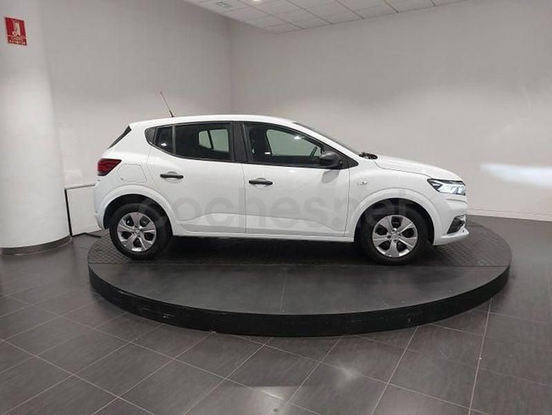 Usado Dacia Sandero Essentiel 91 CV (66 kW) 2021 Blanco Berlina