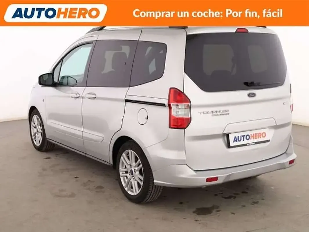 Usado Ford Tourneo Connect Titanium 101 CV (74 kW) 2016 Gris Monovolumen