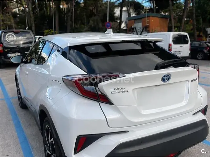 Usado Toyota C-HR Advance 122 CV (89 kW) 2019 Blanco SUV