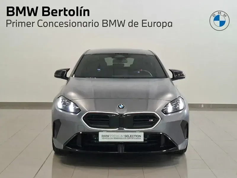 Occasion BMW M135 Comfort Edition 300 PK (220 kW) 2025 Grijs Hatchback