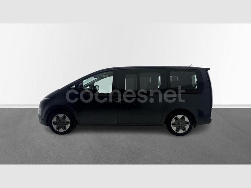 Usado Hyundai Staria 177 CV (130 kW) 2023 Gris Monovolumen