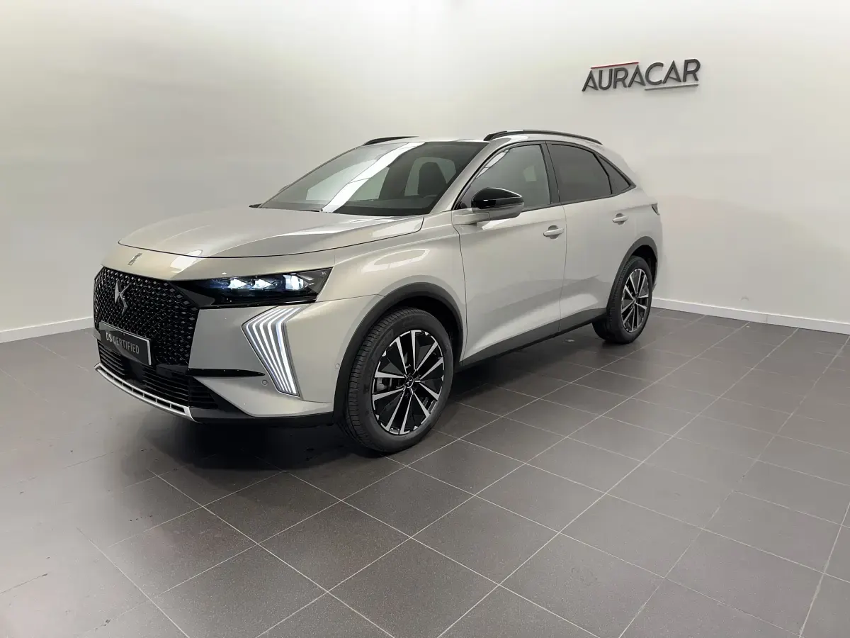 Usado DS Automobiles DS7 Crossback 130 CV (95 kW) 2025 Gris SUV