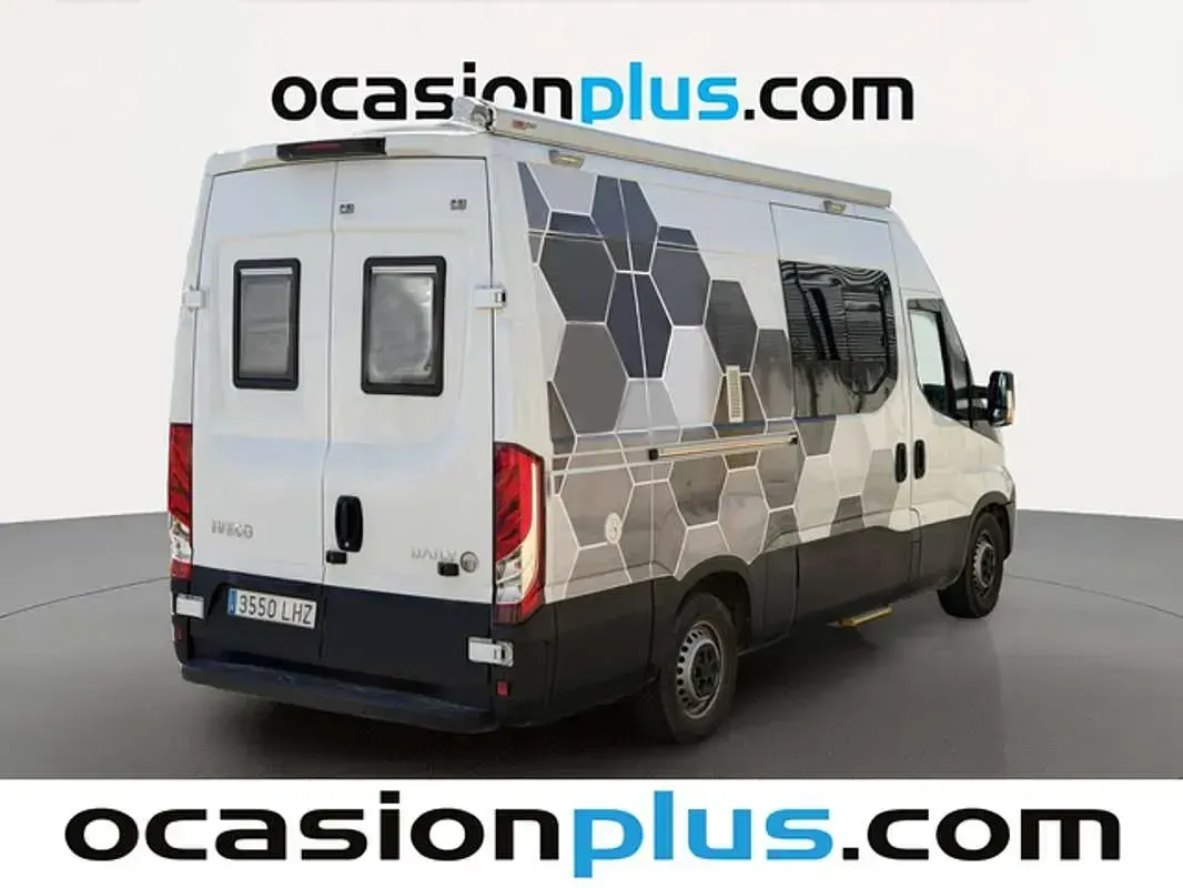 Usado Iveco Daily 156 CV (114 kW) 2020 Blanco Van