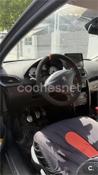 Negro Usado 2007 Peugeot 207 GTi Berlina | 4000 € (Precio justo) - Imagen 1/4