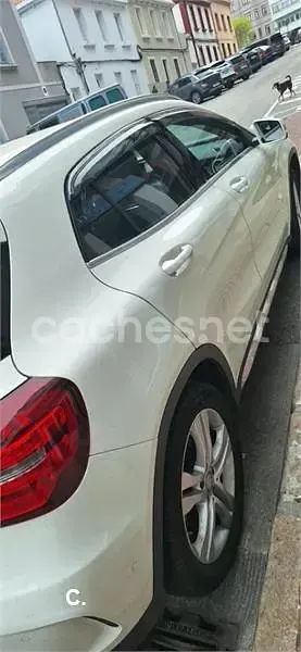 Usado Mercedes GLA220 177 CV (130 kW) 2017 Blanco SUV