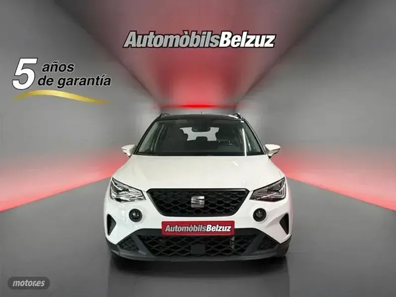 Usado Seat Arona Style 110 CV (80 kW) 2023 Blanco SUV