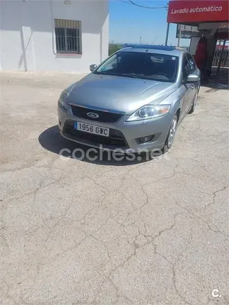 Usado Ford Mondeo Titanium S 203 CV (149 kW) 2010 Gris / plata Berlina