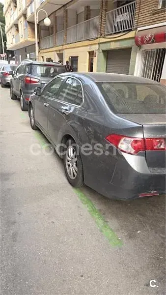 Usado Honda Accord Executive 150 CV (110 kW) 2009 Gris / plata Berlina