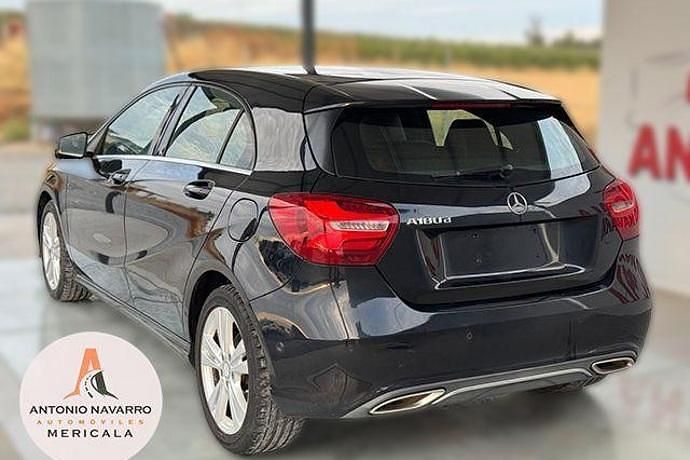 Usado Mercedes A180 Business 115 CV (84 kW) 2016