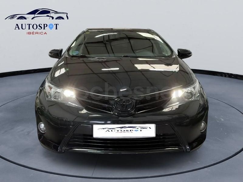 Usado Toyota Auris Hybrid Advance 136 CV (100 kW) 2013 Negro Berlina