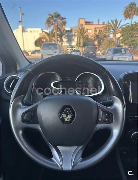 Rojo Usado 2016 Renault Clio IV LIMITED Berlina | 7500 € (Precio justo) - Imagen 1/4