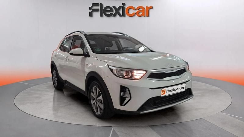 Usado Kia Stonic 79 CV (58 kW) 2025 Blanco SUV