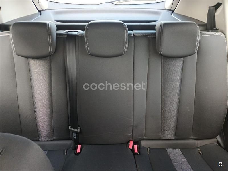 Usado Renault Mégane Dynamique 180 CV (132 kW) 2010 Gris / plata Berlina