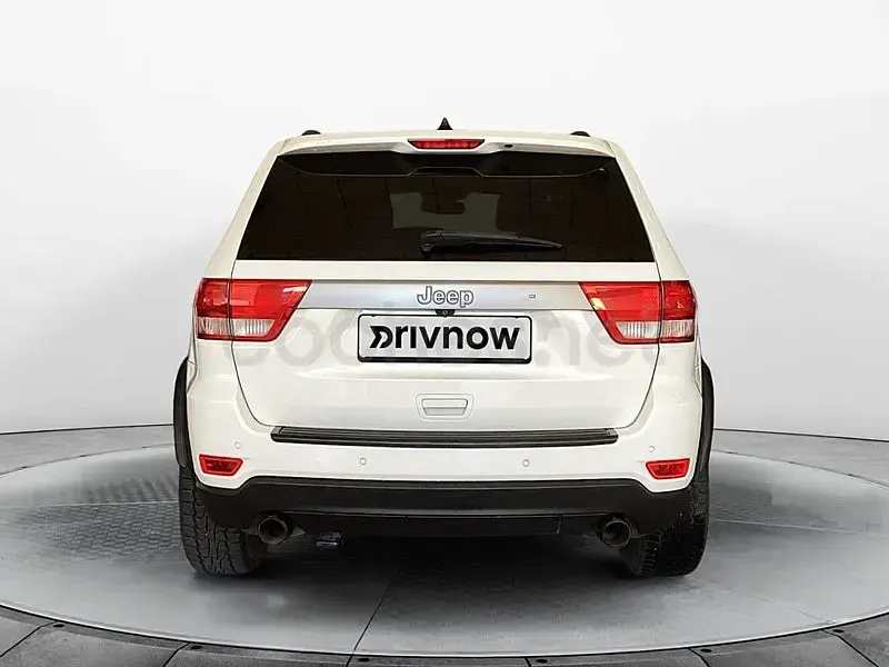 Usado Jeep Grand Cherokee Limited 190 CV (139 kW) 2013 Blanco SUV