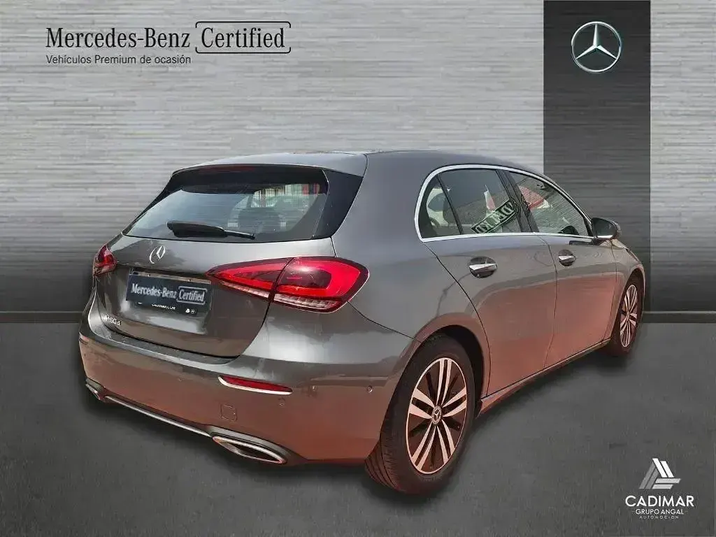 Usado Mercedes A180 Progressive 116 CV (85 kW) 2022 Gris montaña Berlina