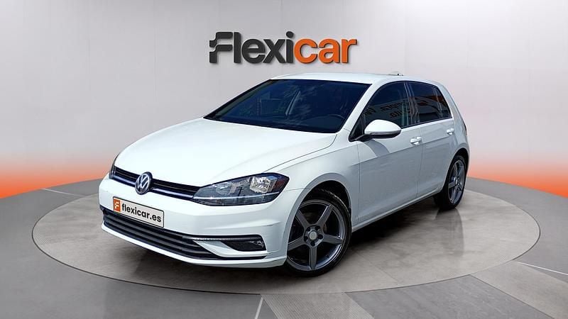 Usado VW Golf VII Advance 116 HP (85 kW) 2019 Branco Sedan
