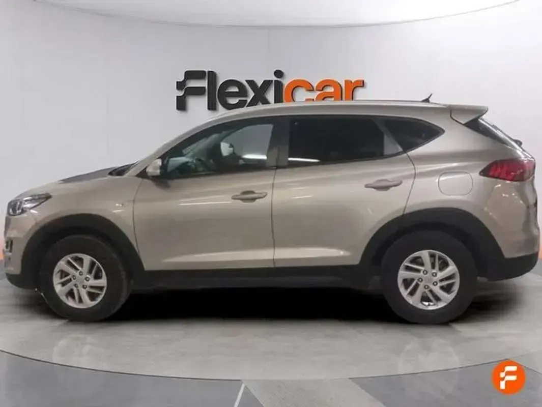 Usado Hyundai Tucson 132 HP (97 kW) 2019 Cinzento SUV