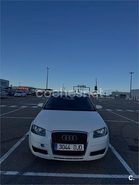Usado Audi A3 Ambition 102 CV (75 kW) 2005 Blanco Utilitario