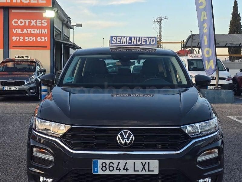 Usado VW T-Roc Advance 110 CV (80 kW) 2022 Gris / plata SUV