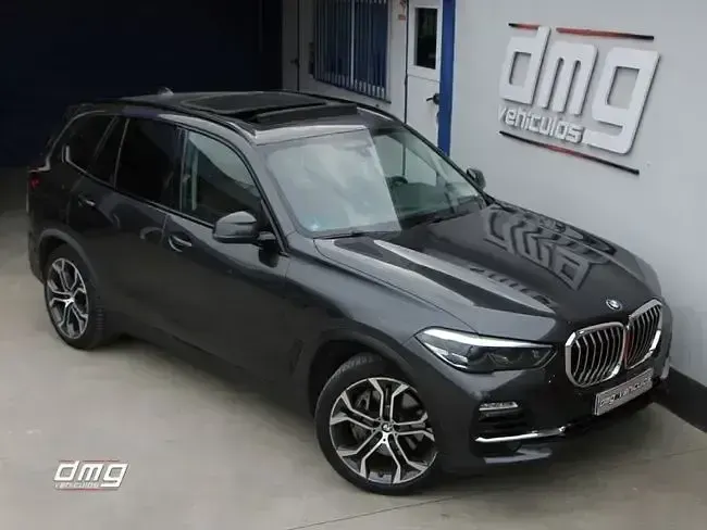Usado BMW X5 Comfort Edition 398 CV (292 kW) 2021 Gris / plata SUV