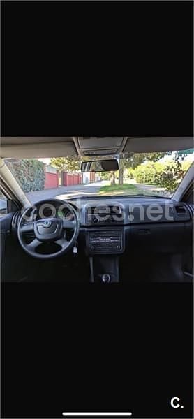 Blanco Usado 2011 Skoda Fabia Berlina | 9000 € (Caro) - Imagen 1/4