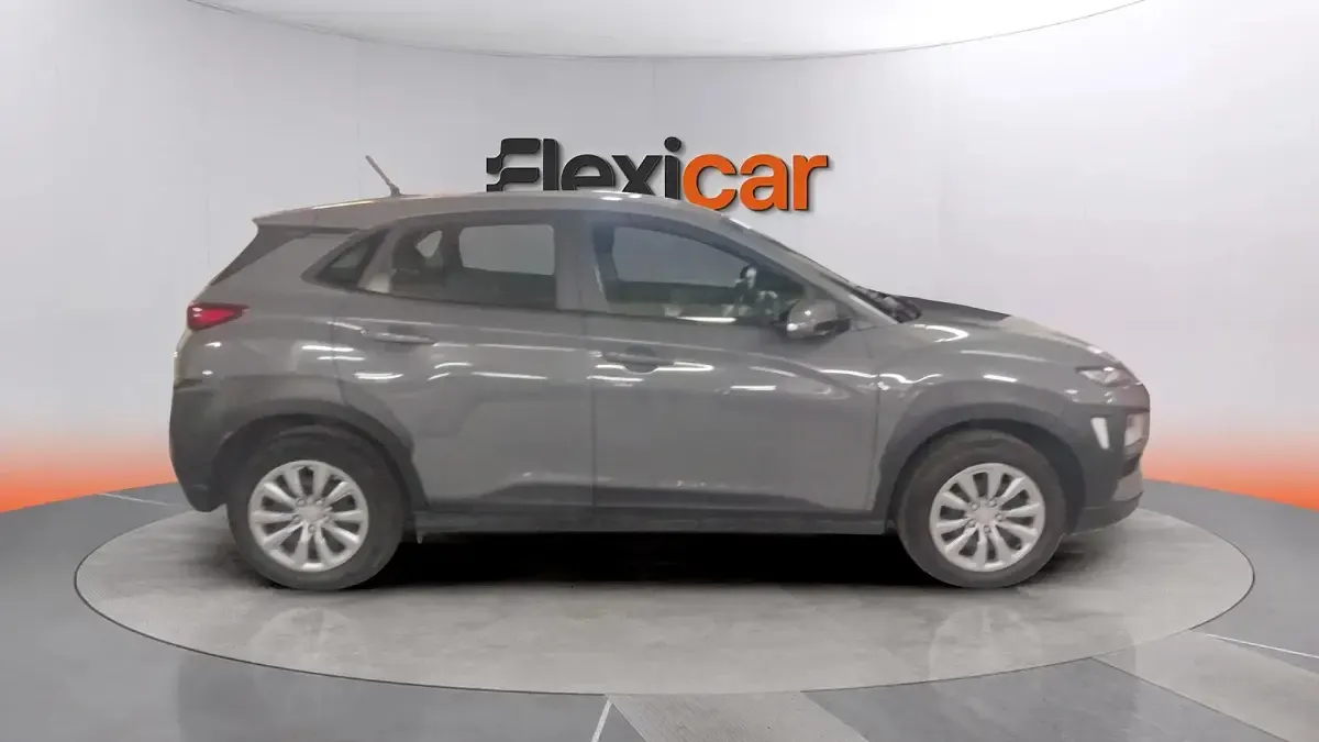 Usado Hyundai Kona 120 CV (88 kW) 2020 Gris SUV