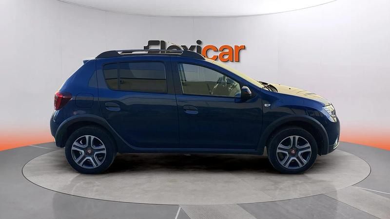 Usado Dacia Sandero Comfort 95 HP (69 kW) 2019 Azul Sedan