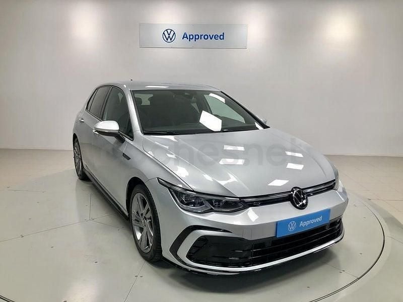 Usado VW Golf VIII R-line 150 CV (110 kW) 2021 Gris / plata Berlina