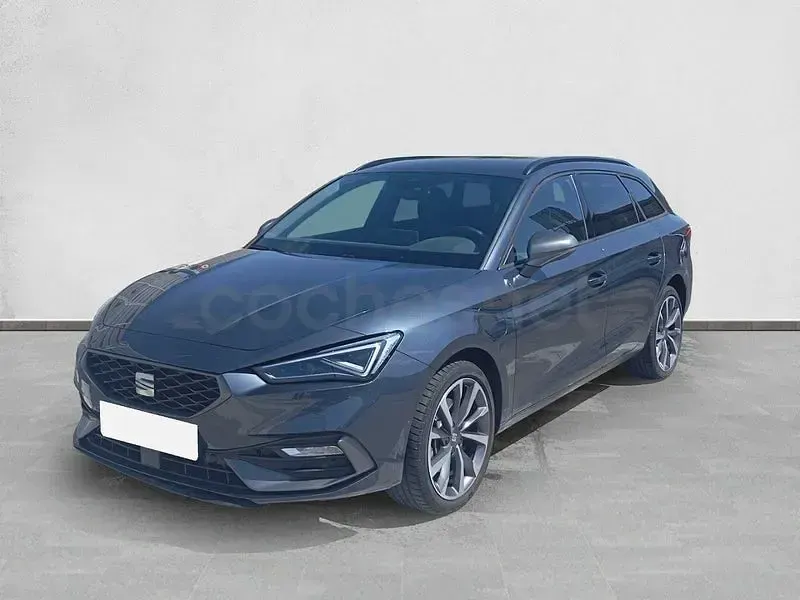Usado Seat Leon FR 204 CV (150 kW) 2025 Gris / plata Familiar