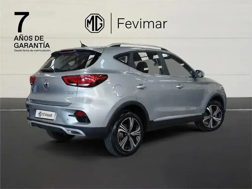 Usado MG ZS Comfort 106 CV (77 kW) 2025 Gris plata SUV