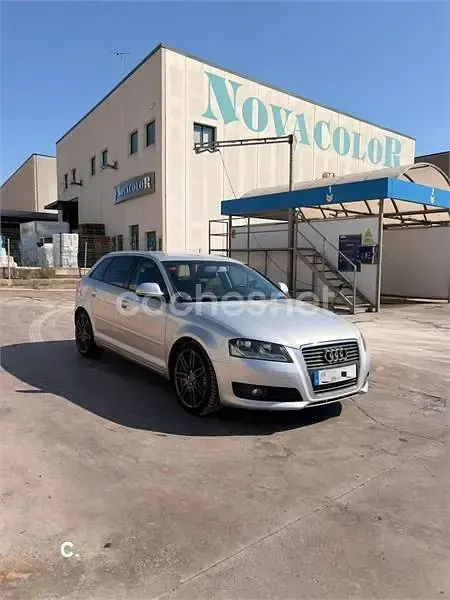 Usado Audi A3 Attraction 160 CV (117 kW) 2009 Gris / plata Utilitario