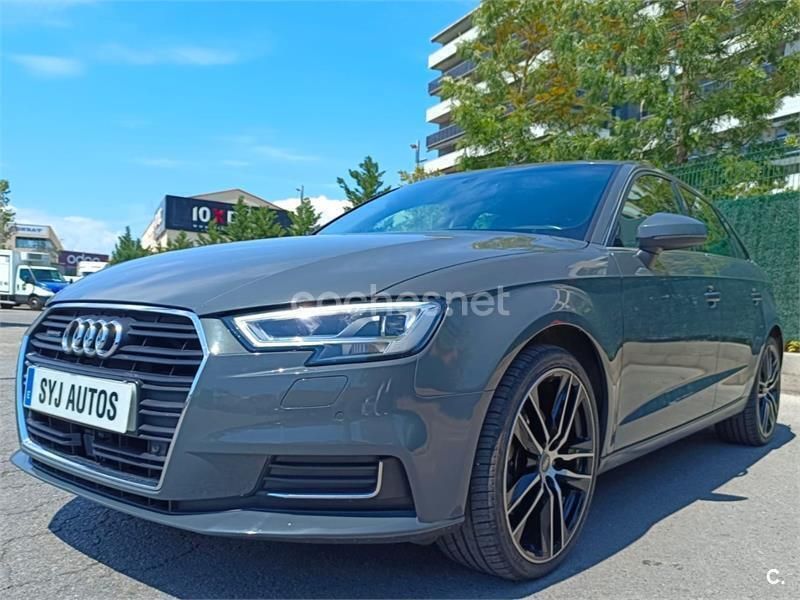 Gris / plata Usado 2017 Audi A3 Sportback Sport Berlina | 21.000 € (Precio justo) - Imagen 1/4